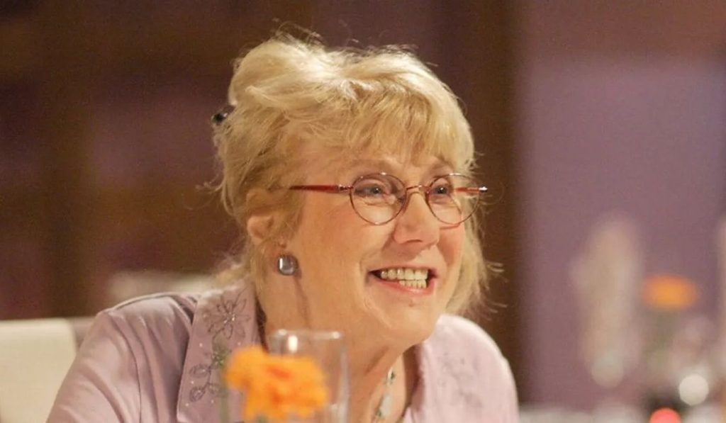 EastEnders-spoilers-Aunt-Sal