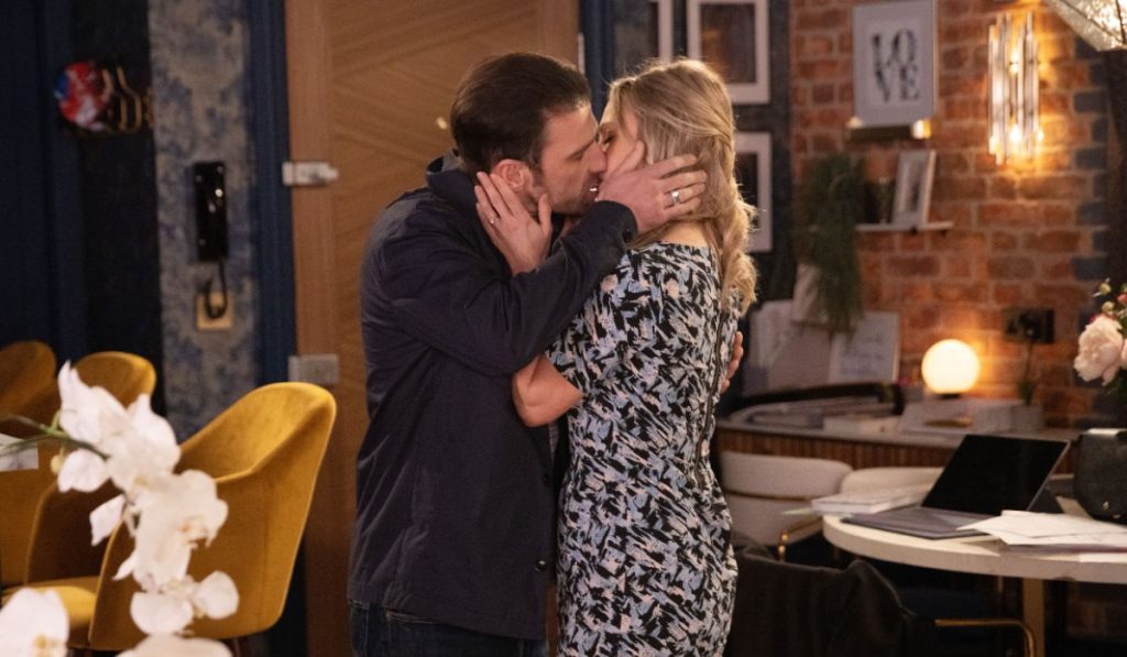 Coronation Street spoilers-sarah-damon