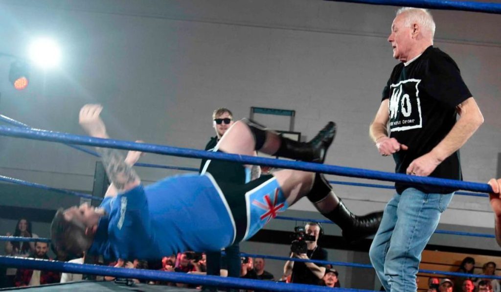 coronation-street-les-wrestling