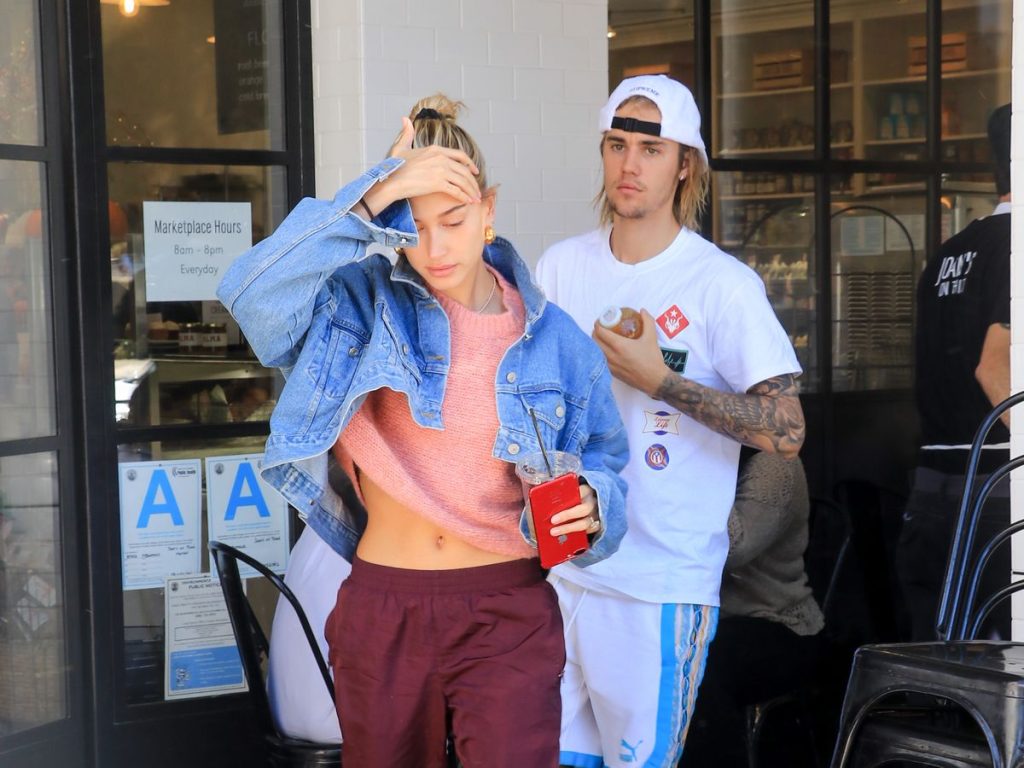 Hailey Bieber-Justin
