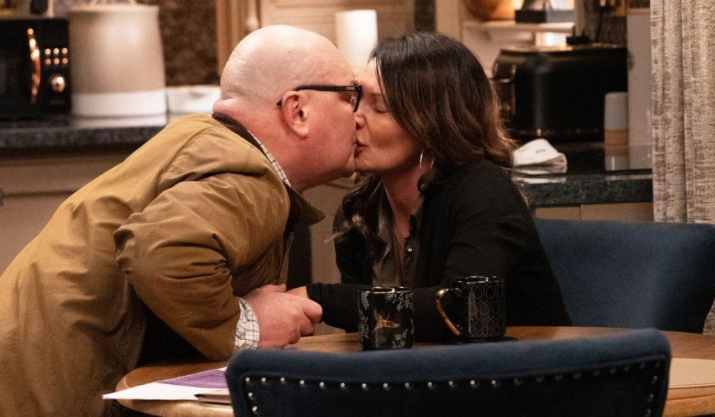 emmerdale-spoilers-paddy-chas-kiss