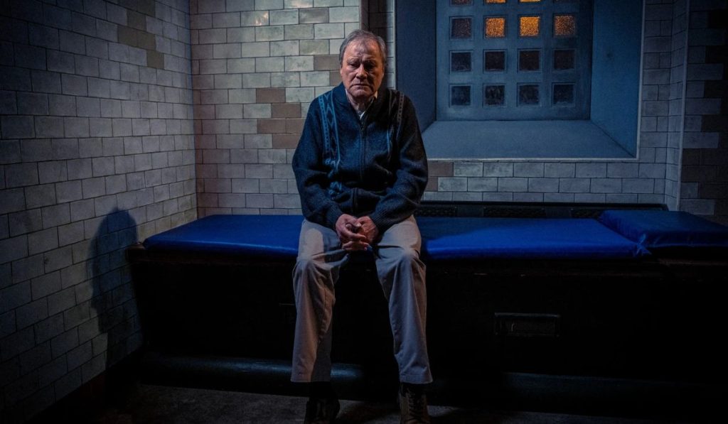 coronation-street-spoilers-roy-prison
