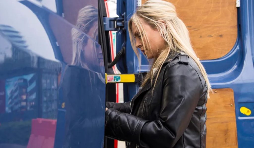 coronation-street-sarah-nathan-car