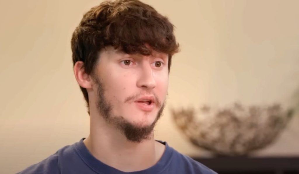 7 Little Johnstons - Brice Bolden